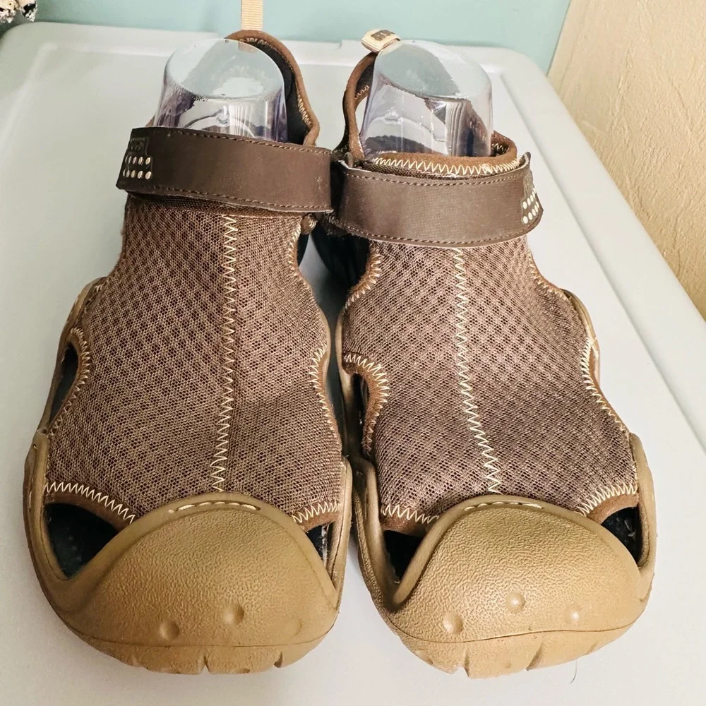 CROCS stylish sandals